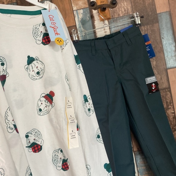 Boys 6/7 bear T-shirt with green dickies - Picture 7 of 14